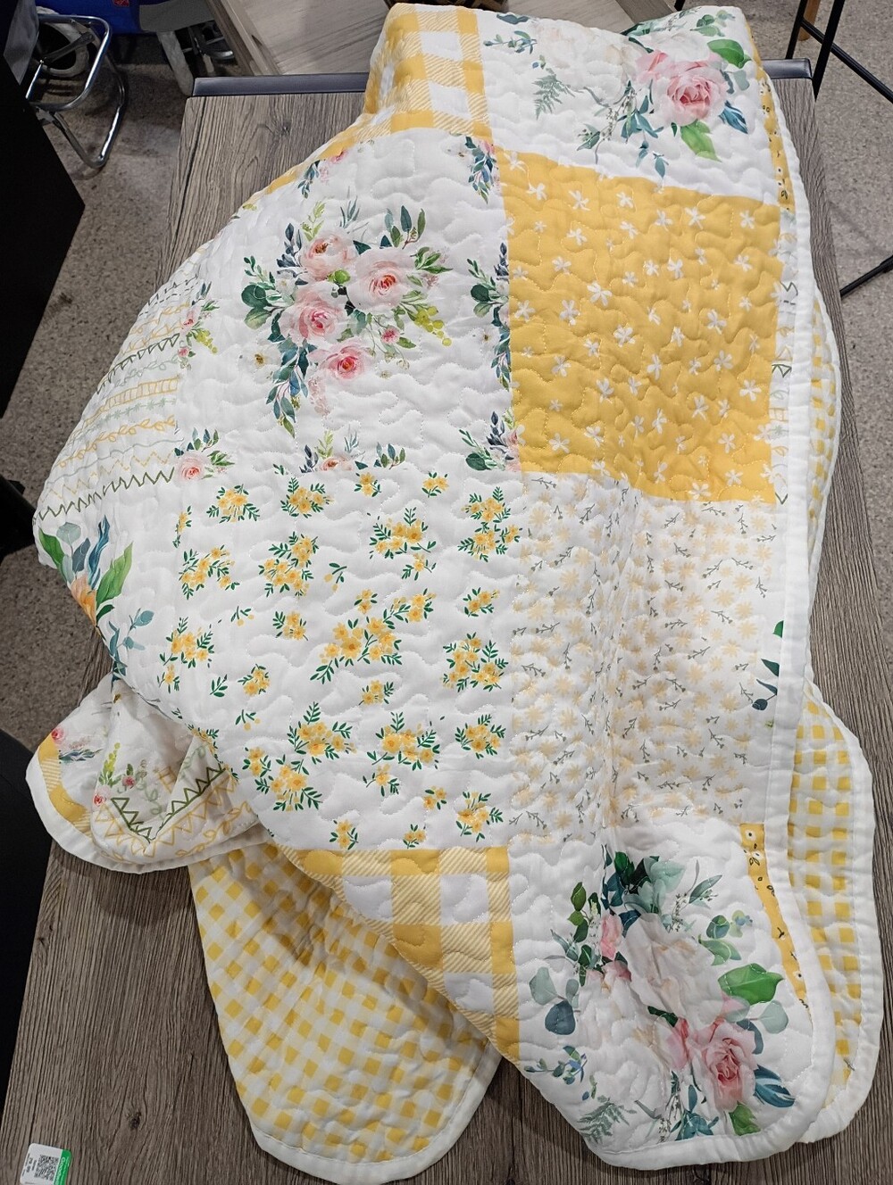 Botanical Floral- Patchwork Quilted Bedding 3 Piece Shabby-Chic Yellow & White.